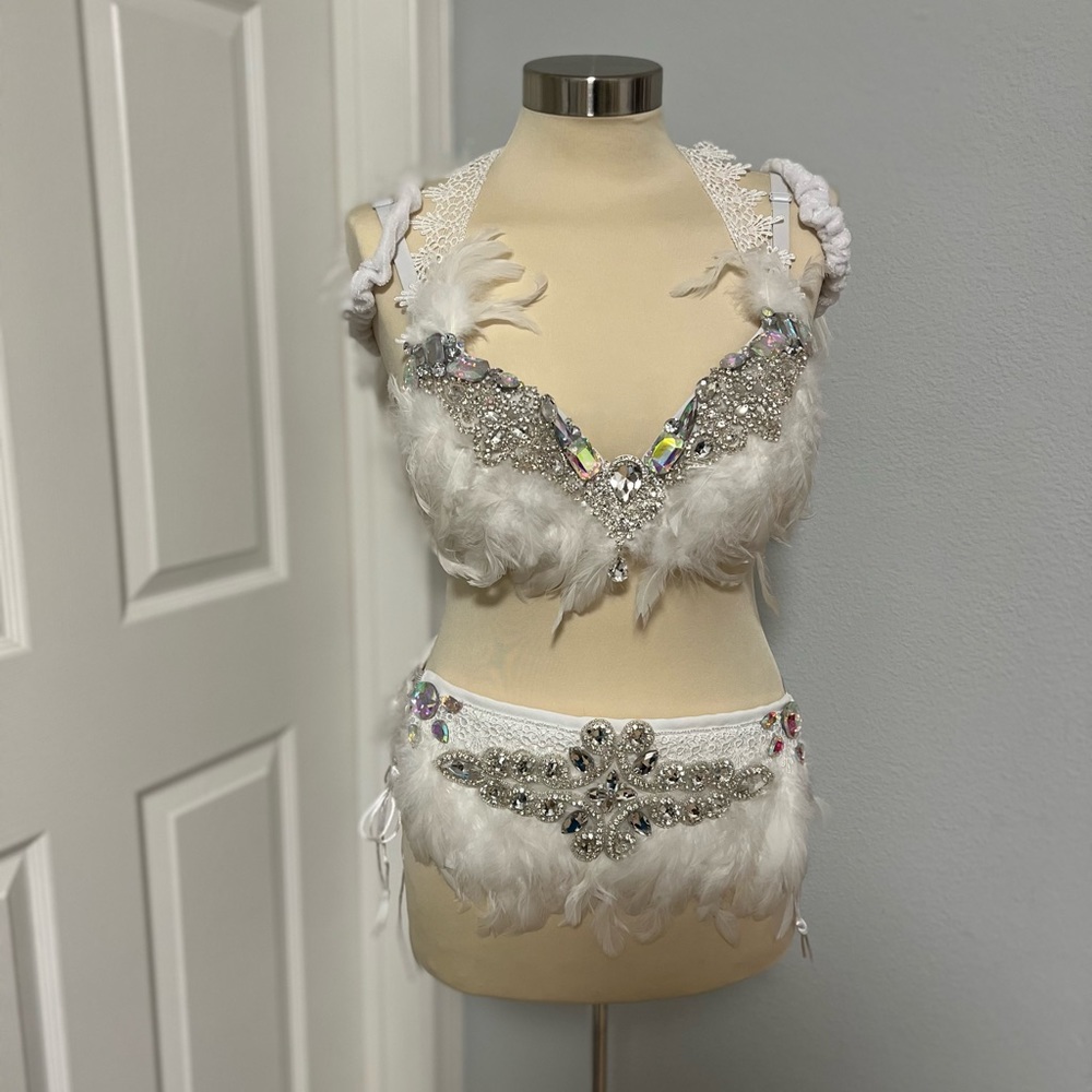 Victoria’s Secret Angel Costume - Picture 8 of 10